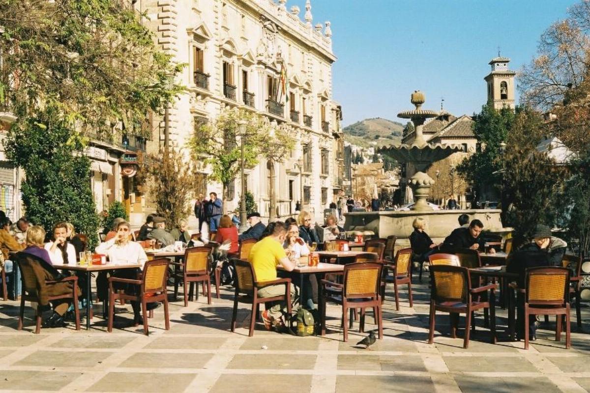 Local en plaza Nueva