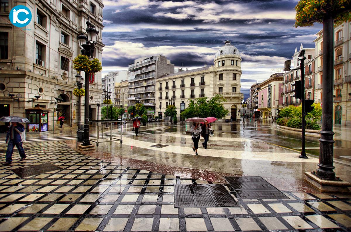 edificio de apartamentos turísticos junto al Ayuntamiento