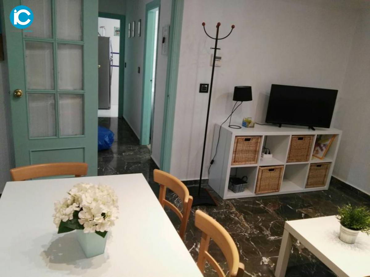 edificio de apartamentos turísticos junto al Ayuntamiento