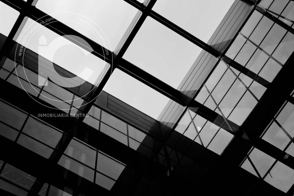 edificio comercial en el centro de Granada