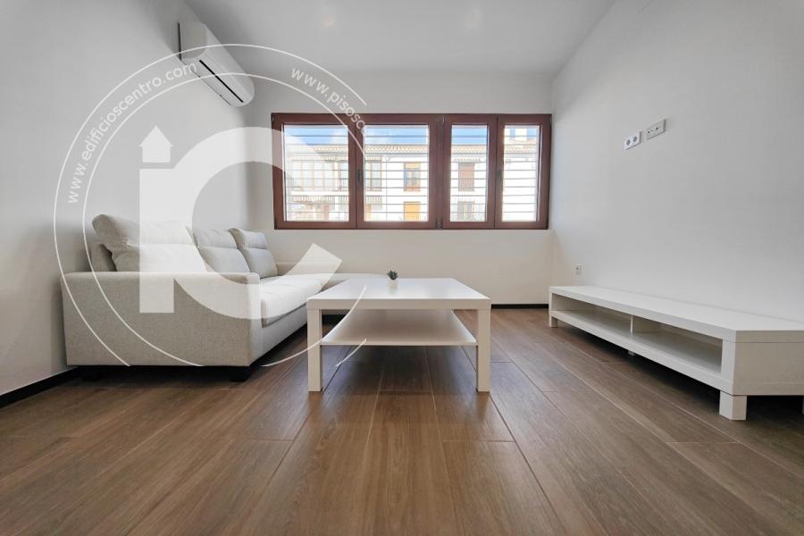 Apartamento a estrenar en Bola de Oro Granada