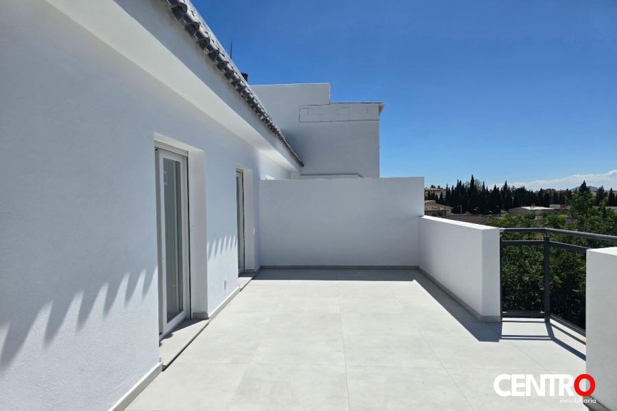 Ático en la Zubia en venta