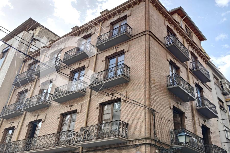 Edificio en venta en Puerta Real de Granada