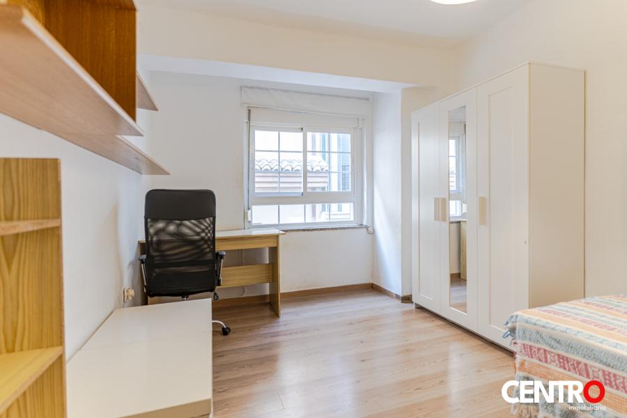 Piso Junto a Puerta Real de Granada