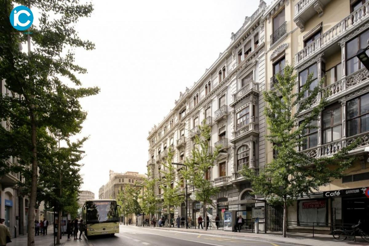 Edificio completo en Gran Vía de Granada 