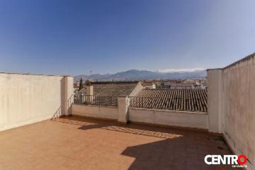 Pisos y áticos en Ogíjares.